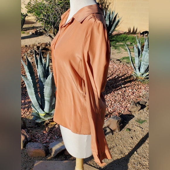 Prada Italy 100% Silk Blush Nude Rose Pink Button pleated Shoulder Blouse - Picture 4 of 5